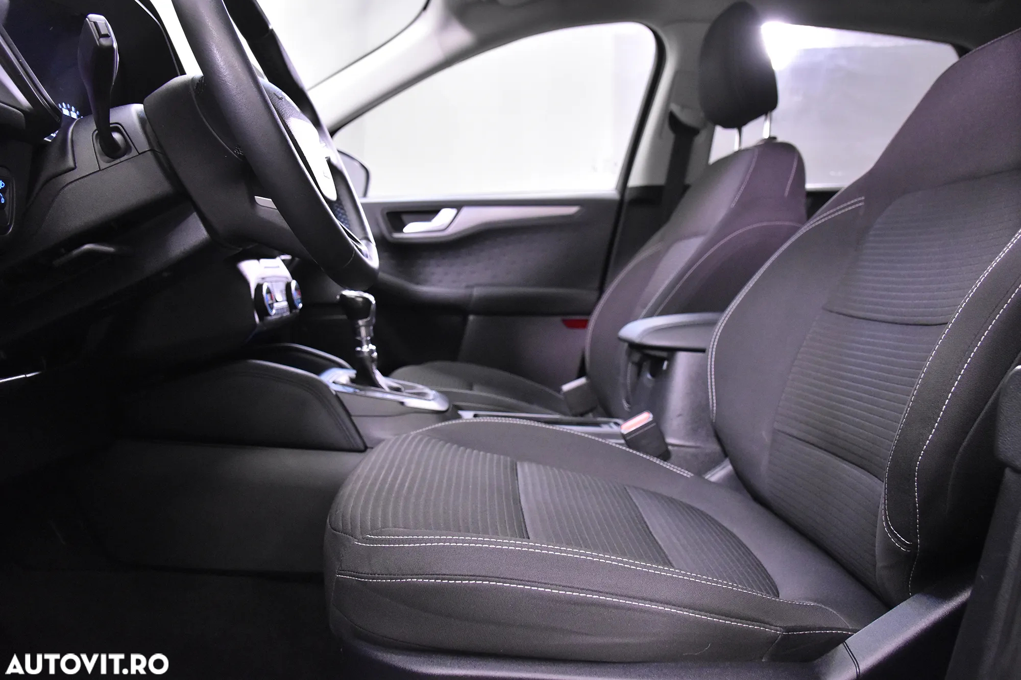 Ford Kuga - 22