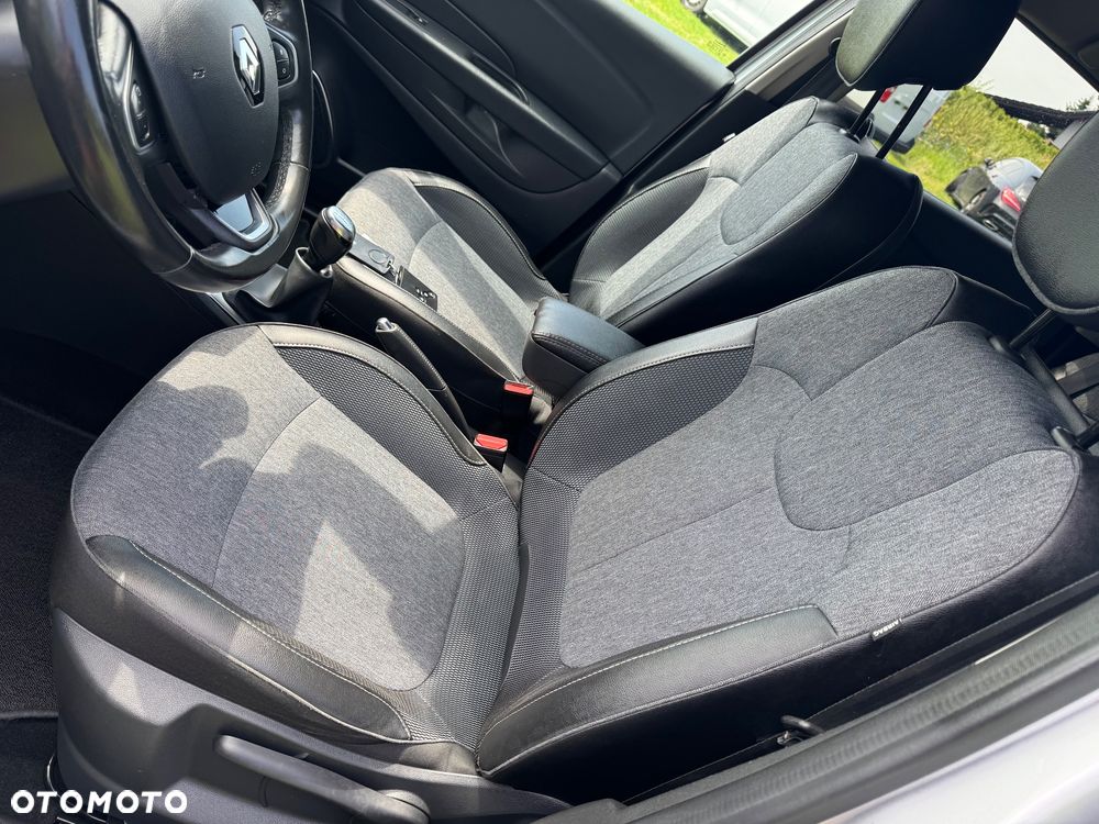Renault Captur - 32