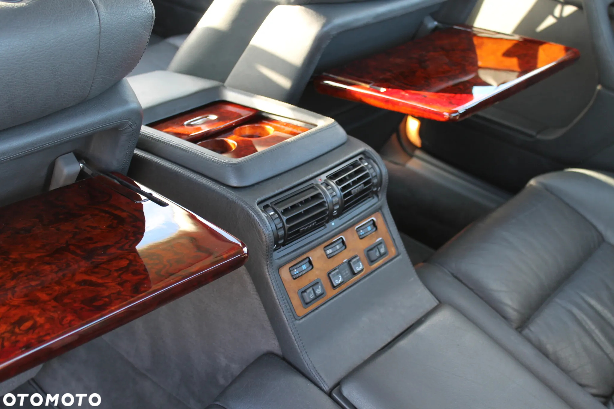 BMW Seria 7 750iL - 12