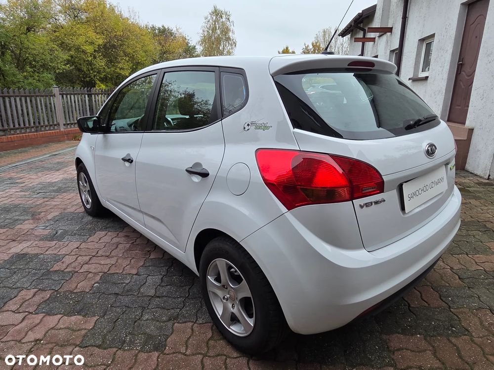Kia Venga - 13