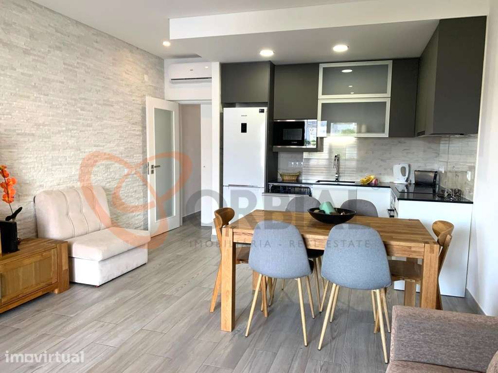 Apartamento T1 para venda com vista mar totalmente remodelado no ce... - Grande imagem: 2/23