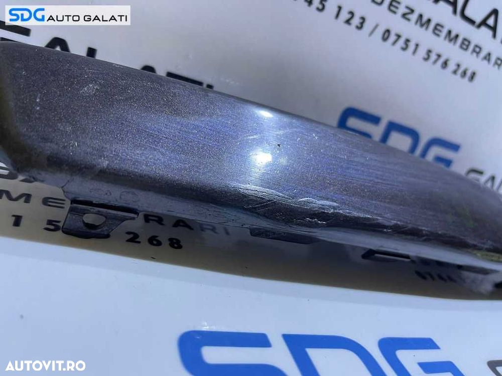 Grila Ornament Bandou Dreapta Semnalizare Spoiler Bara Fata VW Passat B6 2005 - 2010 Cod 3C0807646A - 3