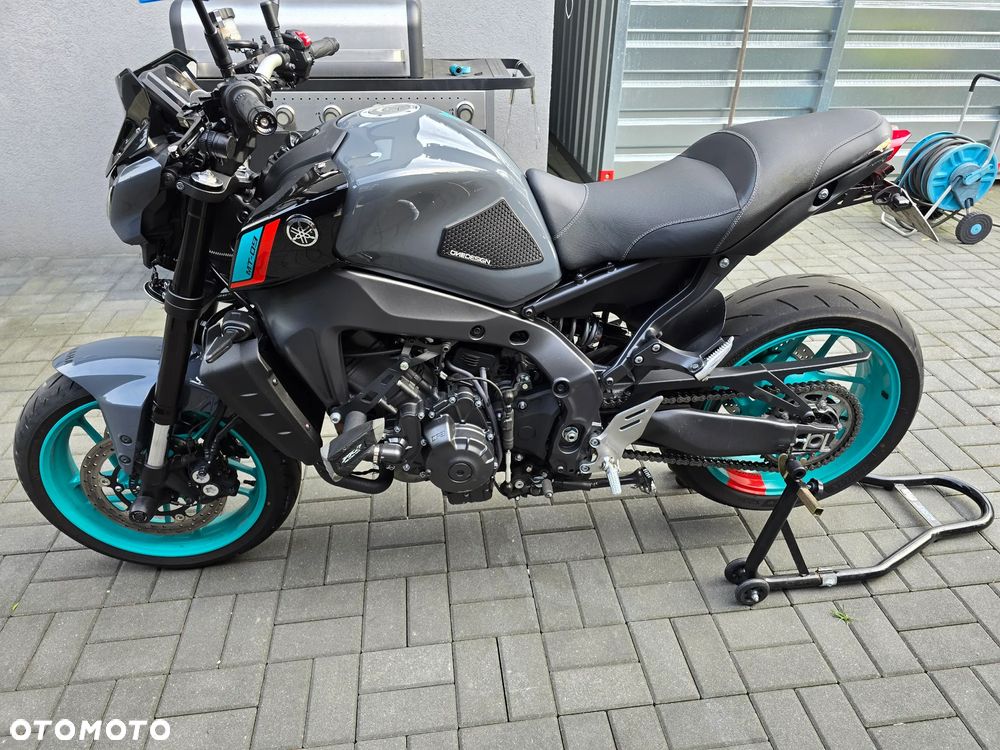 Yamaha MT - 7