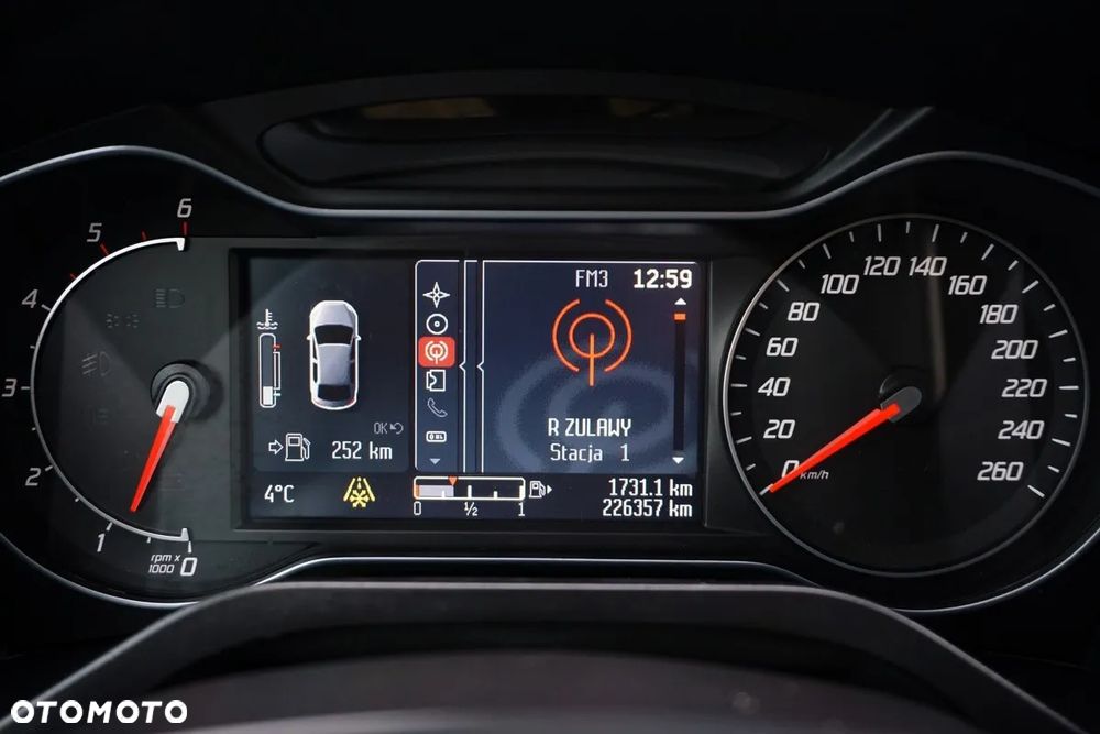 Ford S-Max 2.0 TDCi DPF Titanium X - 24