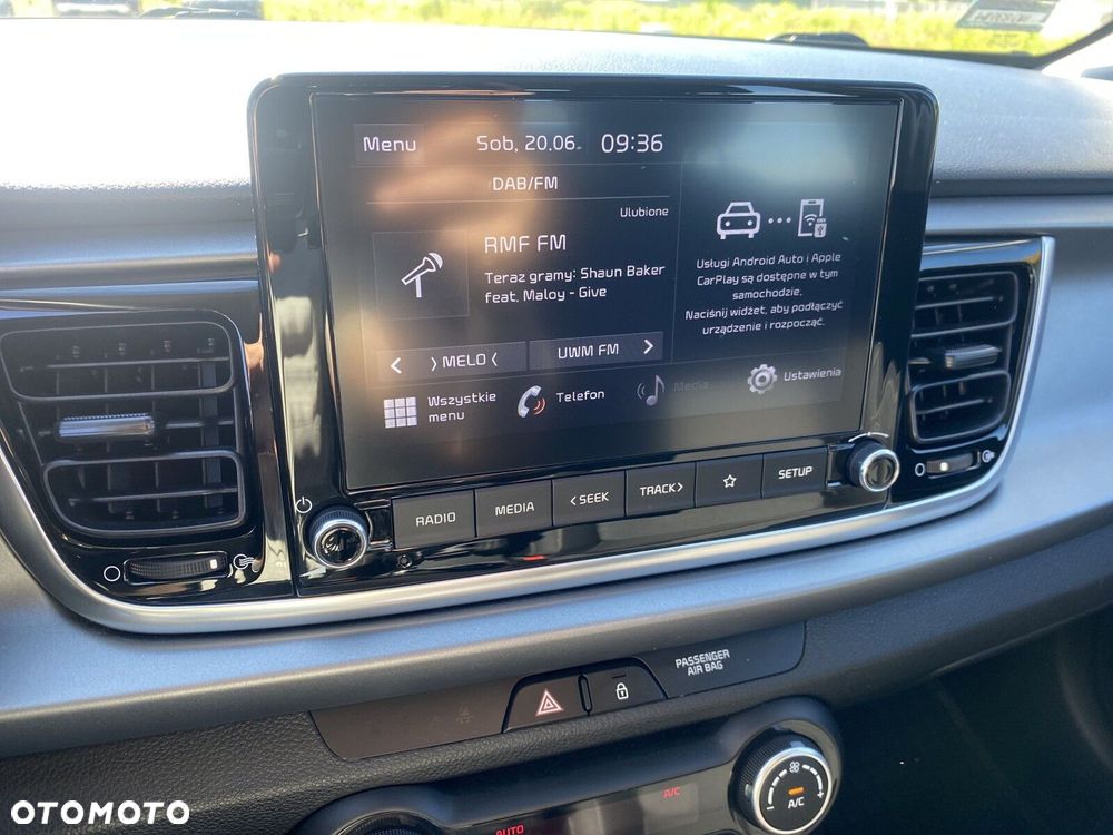 Kia Rio - 22