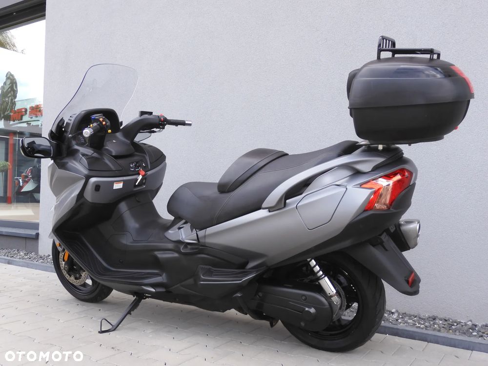 Suzuki Burgman - 27