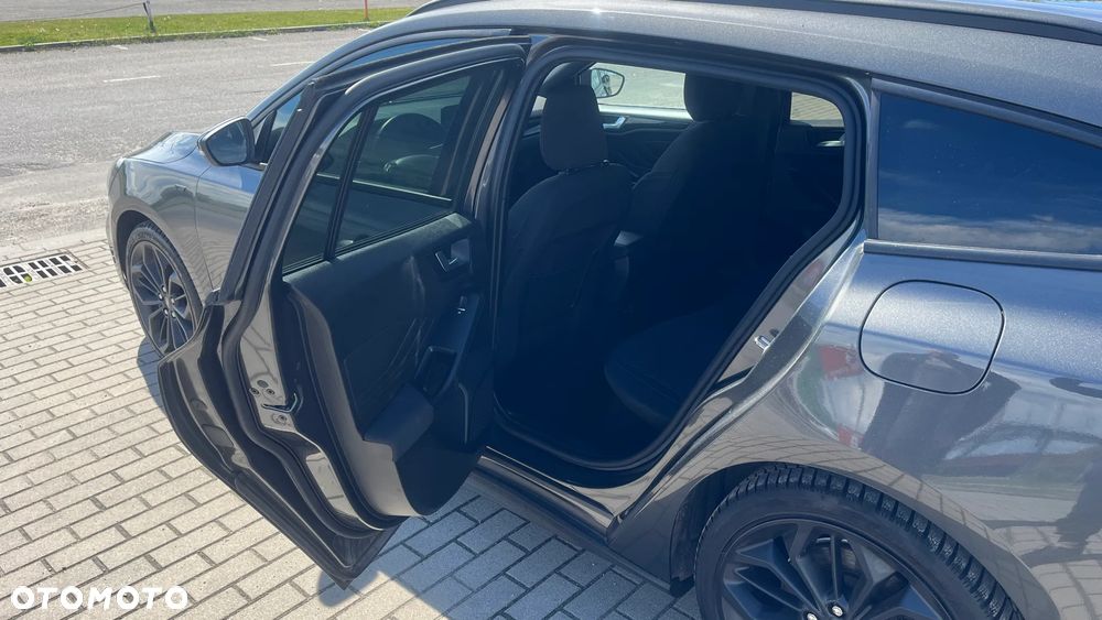 Ford Focus 1.5 EcoBoost STart-Stopp-System ST-LINE - 17