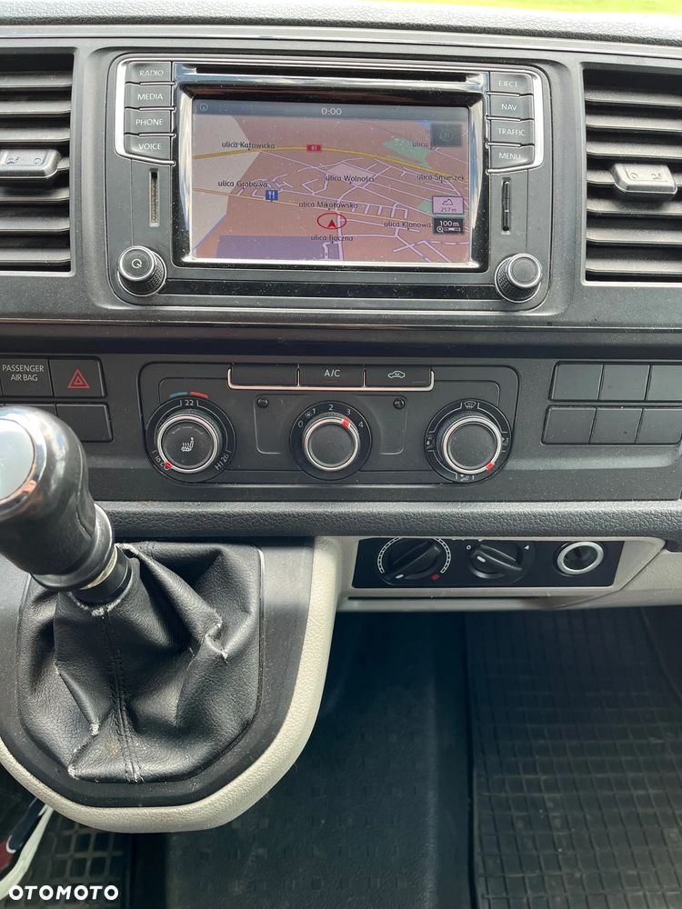 Volkswagen Transporter - 12