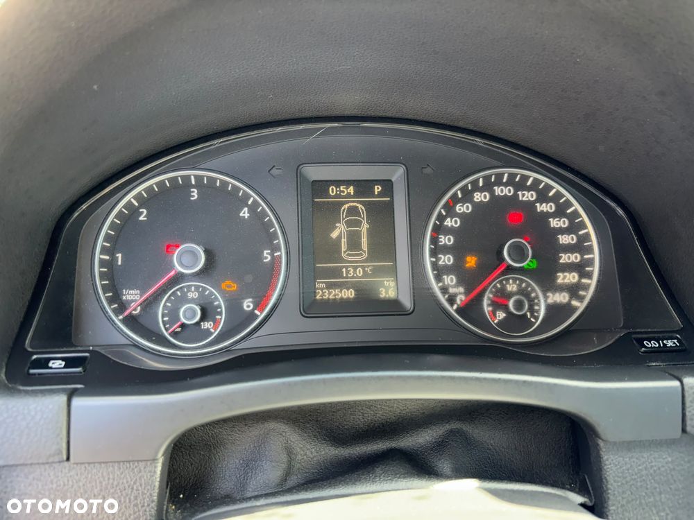 Volkswagen Golf Plus 1.6 TDI Comfortline DSG - 10