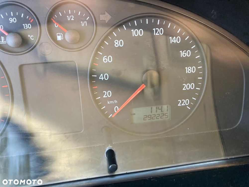 Volkswagen Caravelle - 6