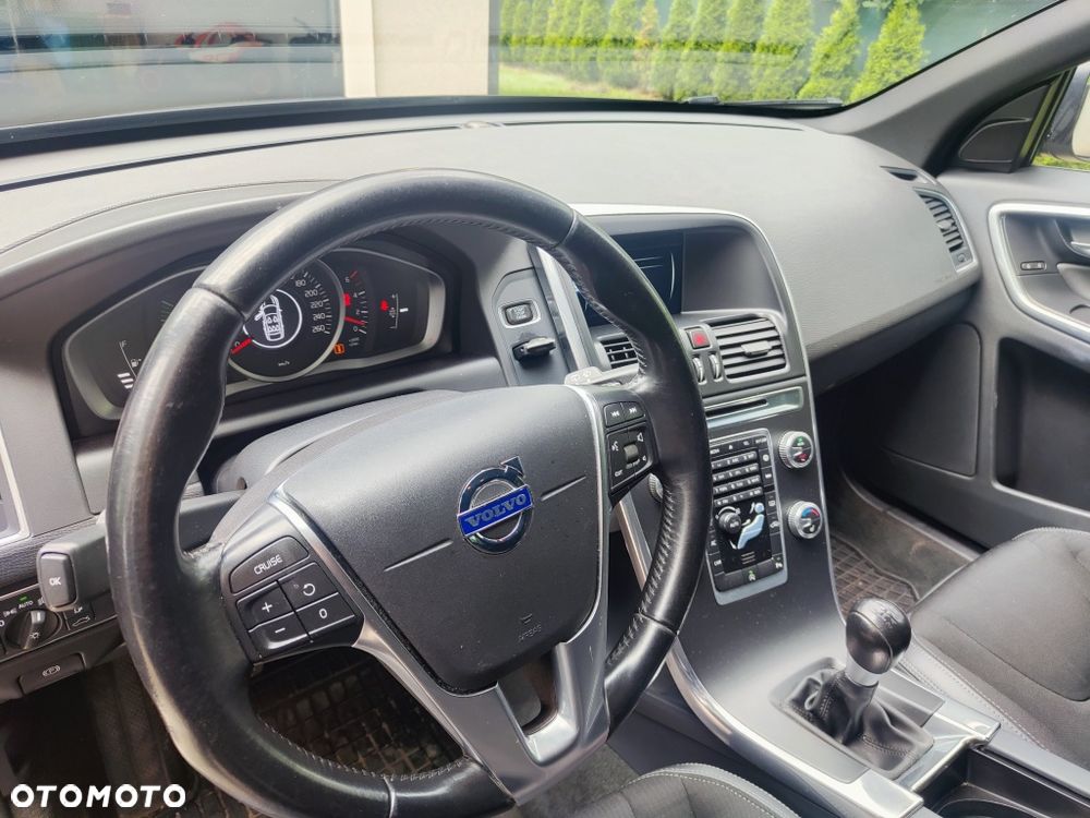 Volvo XC 60 - 8