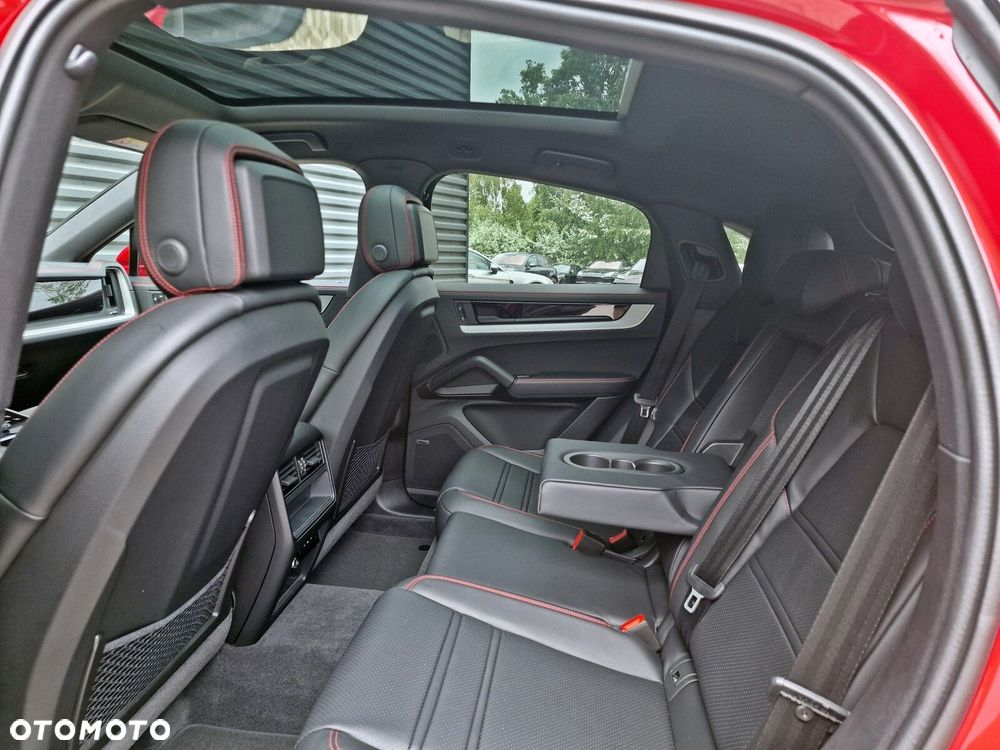 Porsche Cayenne - 11