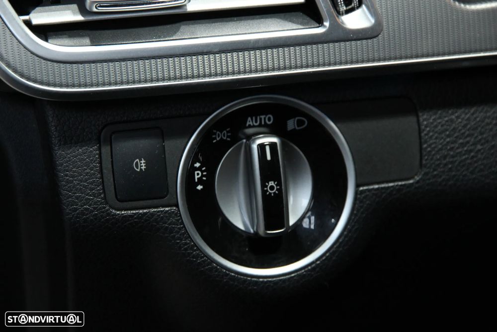 Mercedes-Benz E 250 BlueTEC Avantgarde Auto. - 14