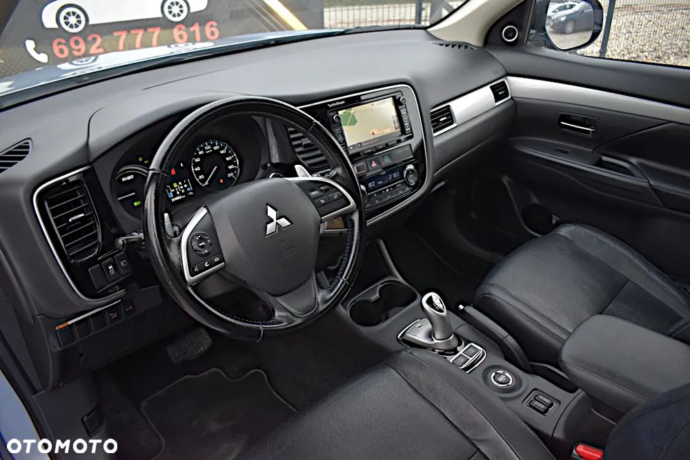 Mitsubishi Outlander 2.0 4WD - 37