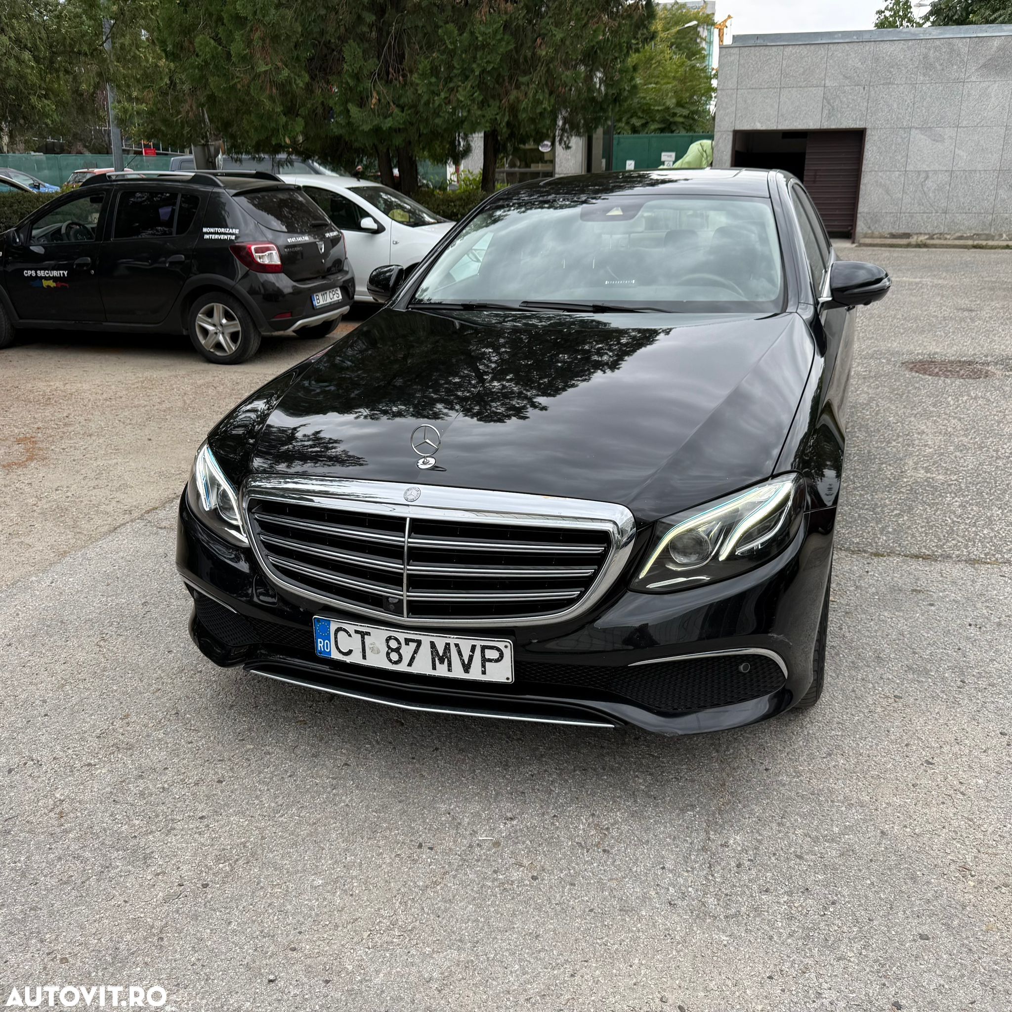 Mercedes-Benz E 220 d Aut. - 1