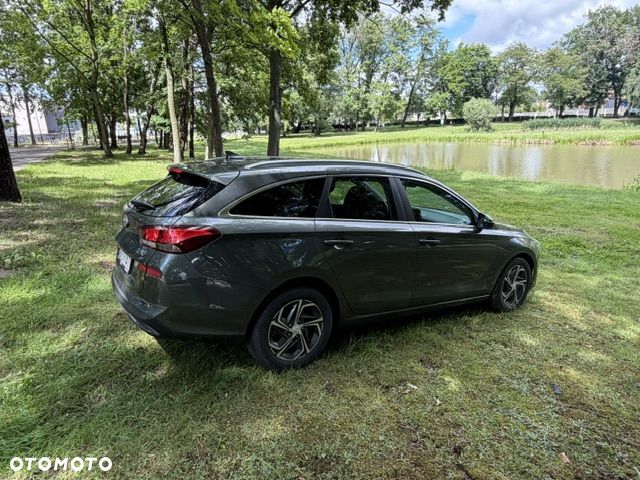 Hyundai i30 1.5 T-GDI 48V Smart - 11