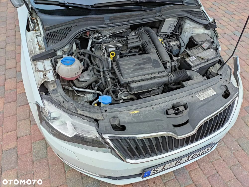 Skoda RAPID Spb 1.2 TSI Drive - 35