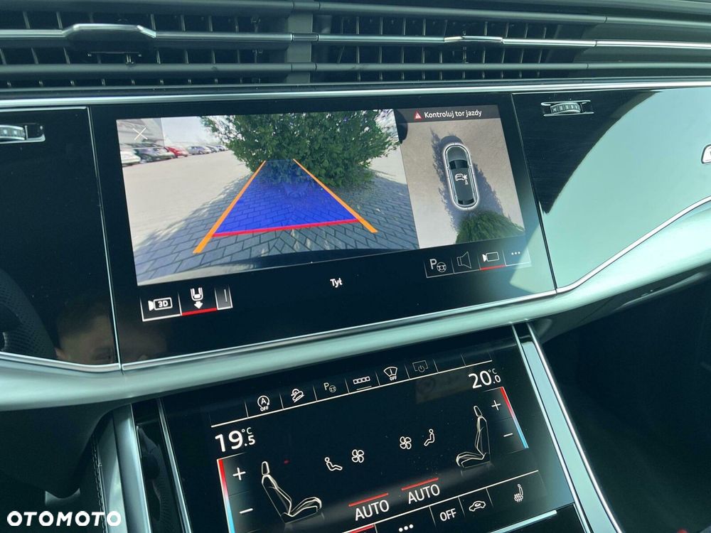 Audi Q8 - 18
