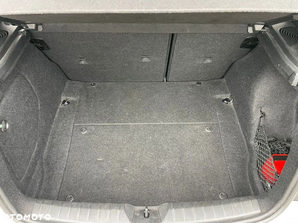 BMW Seria 1 120d M Sport - 38