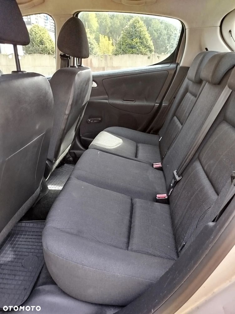 Peugeot 207 1.4 16V Trendy - 15