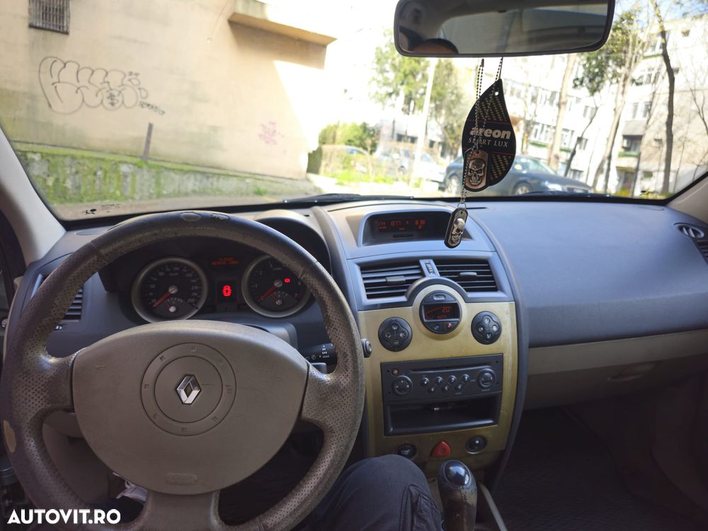 Renault Megane II 1.6 Influence - 7