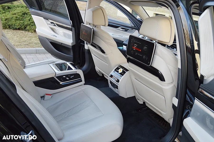 BMW Seria 7 740Ld xDrive - 31