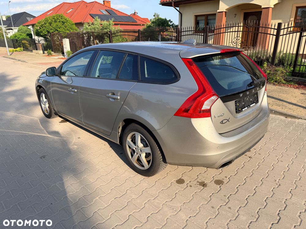 Volvo V60 D4 Geartronic Linje Business - 3