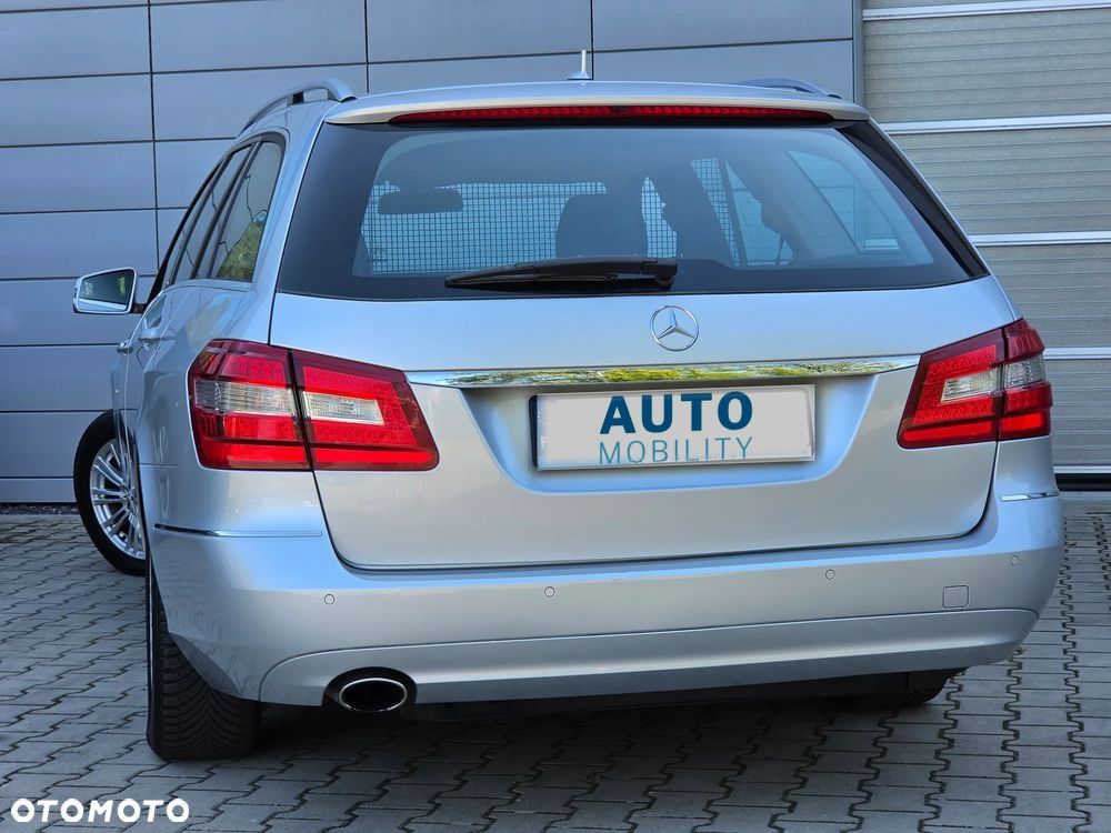 Mercedes-Benz Klasa E 200 CGI BlueEFFICIENCY Automatik Elegance - 5
