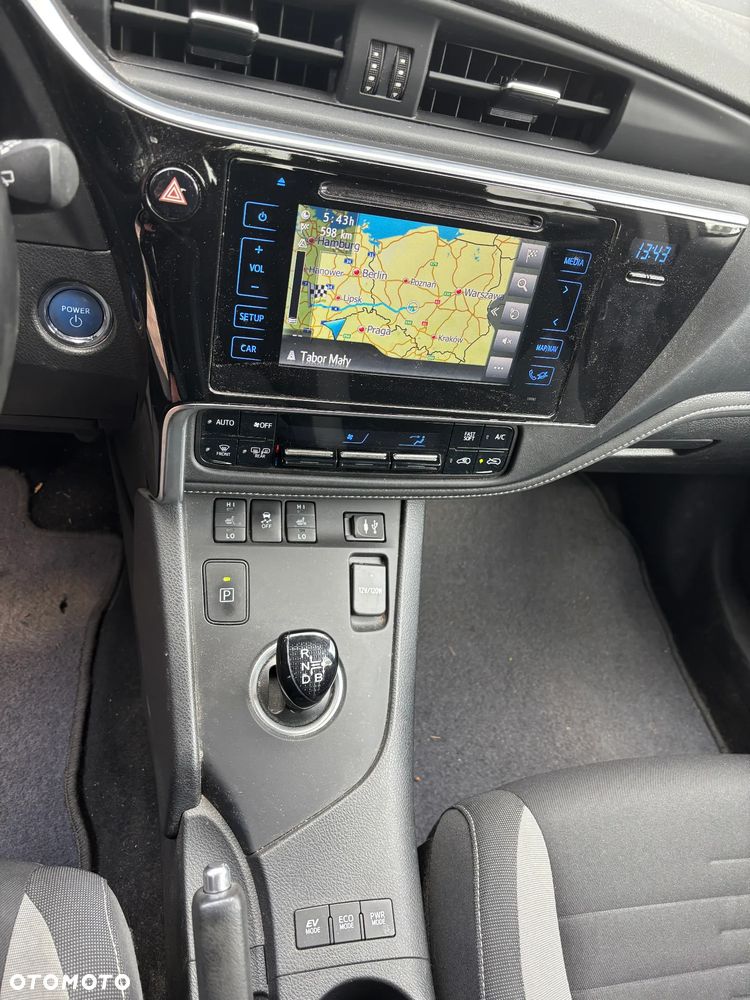 Toyota Auris - 17
