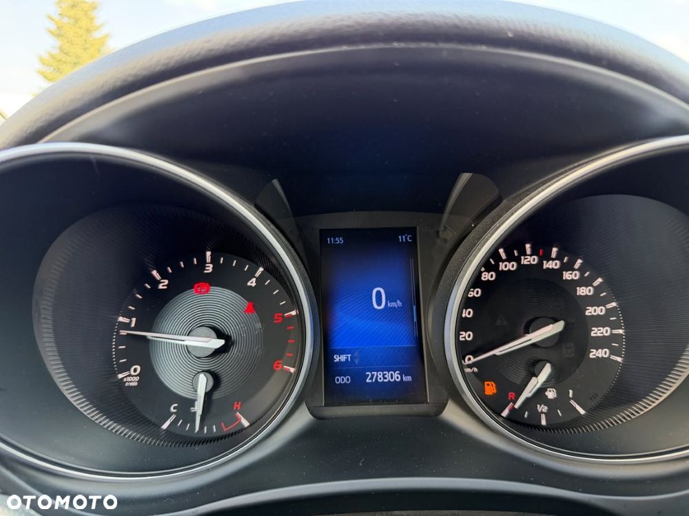 Toyota Avensis 2.0 D-4D Premium - 11