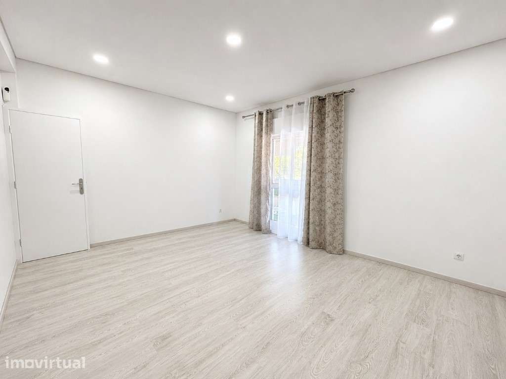 T3 Remodelado com Marquise | Forte da Casa - Grande imagem: 2/24