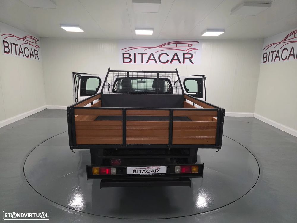 Toyota HILUX  2.4 D-4D 2WD CD - 28