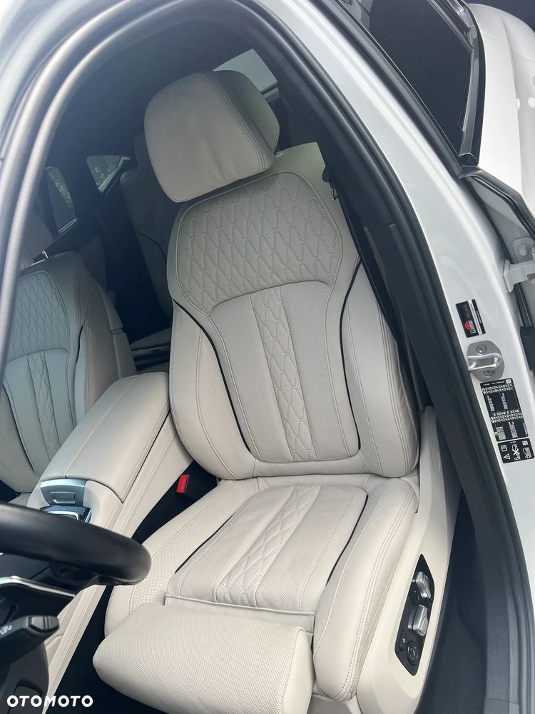 BMW X6 xDrive40d mHEV - 19