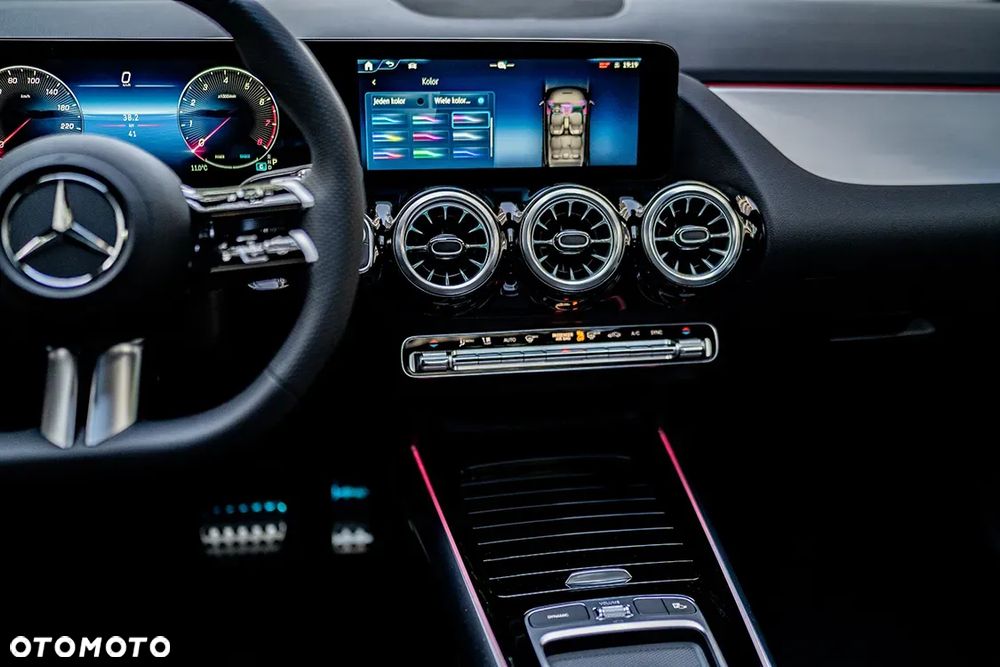 Mercedes-Benz GLA 200 mHEV AMG Line 7G-DCT - 17