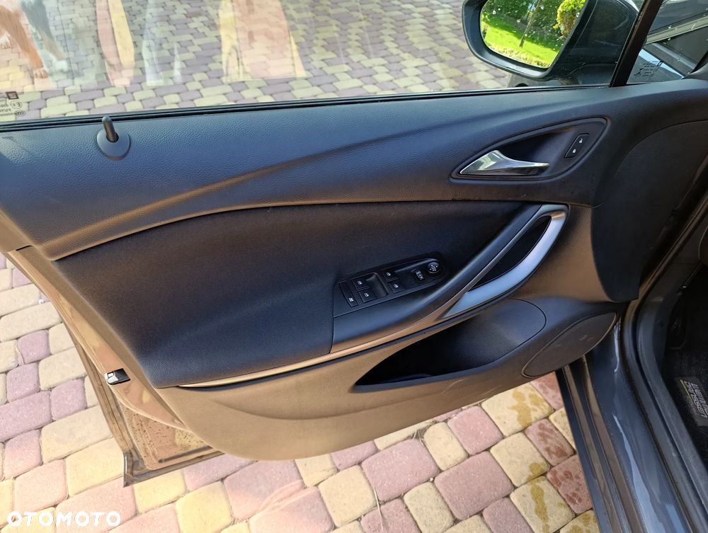 Opel Astra 1.4 T Dynamic - 23