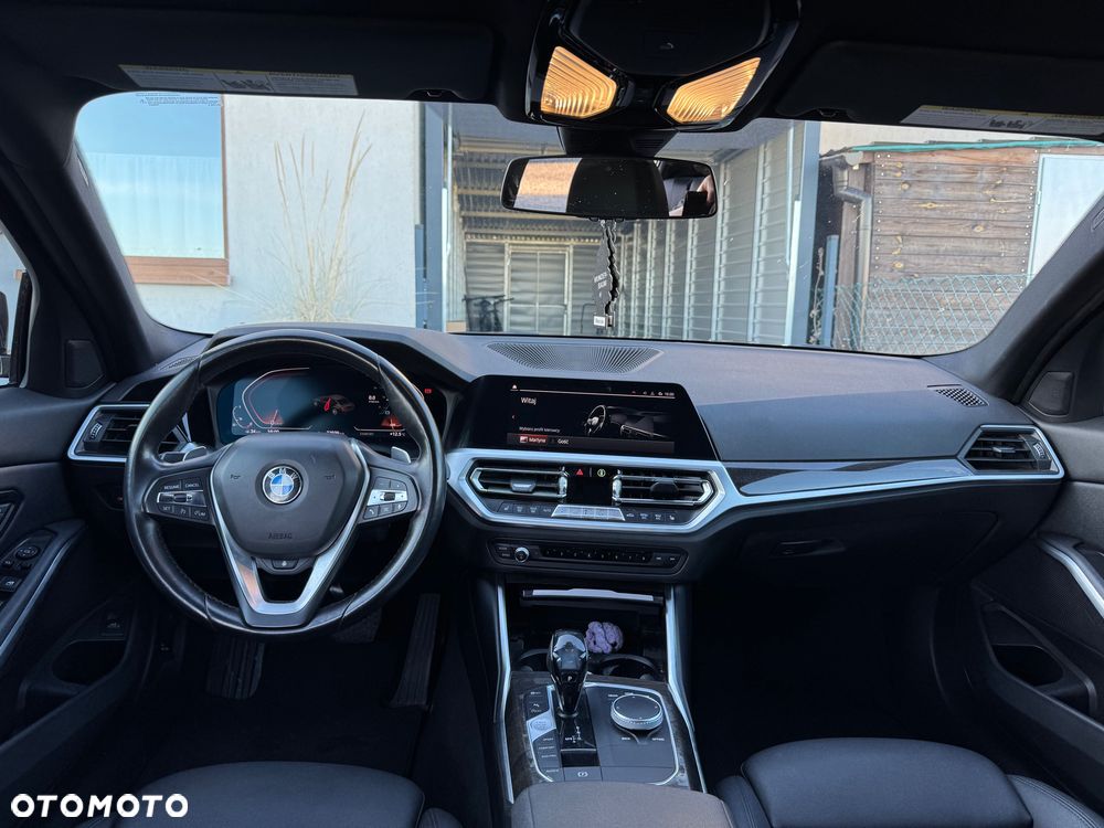 BMW Seria 3 2019 photo 5
