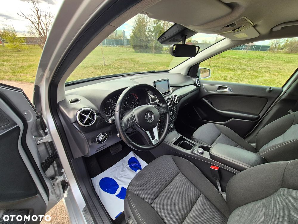 Mercedes-Benz Klasa B 180 CDI (BlueEFFICIENCY) 7G-DCT - 28