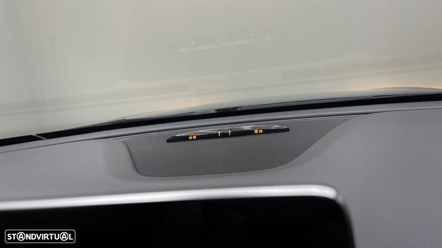 Mercedes-Benz CLA 200 Shooting Brake d 7G-DCT UrbanStyle Edition - 30