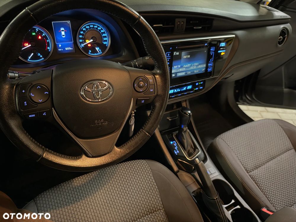 Toyota Corolla - 18