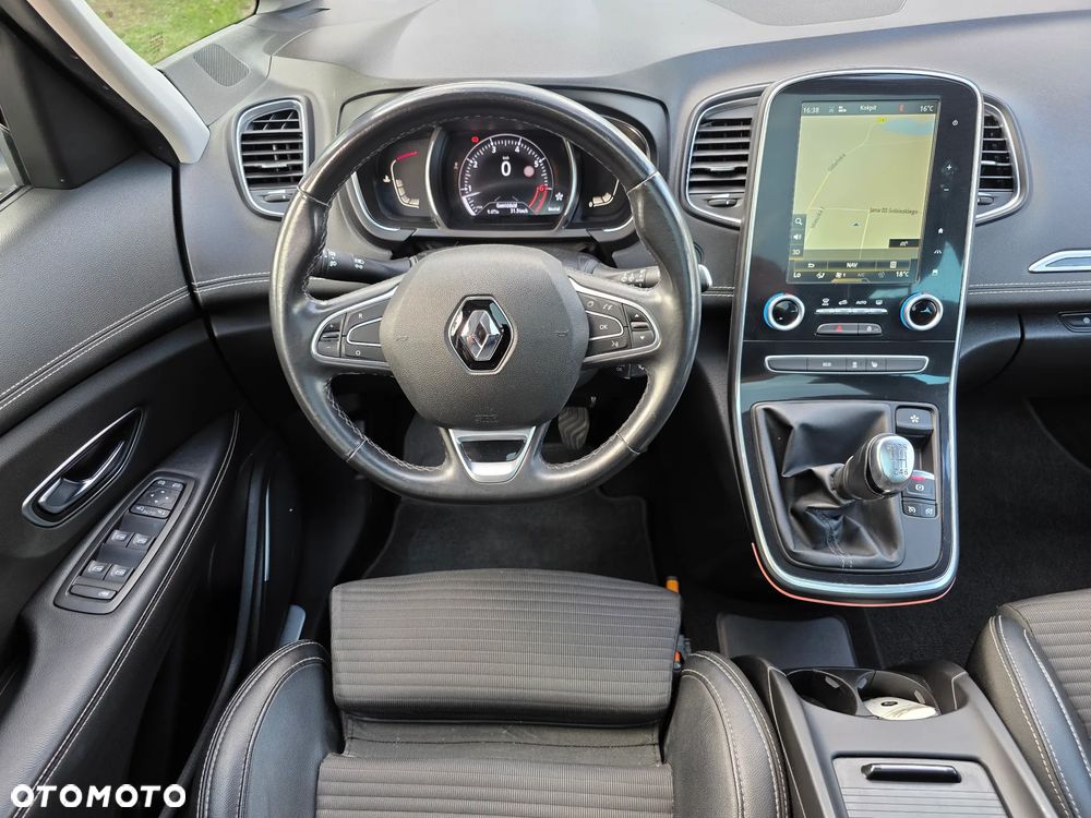Renault Grand Scenic ENERGY TCe 130 BOSE EDITION - 35