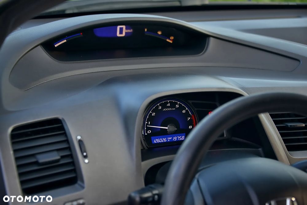 Honda Civic 1.8 Executive - 25