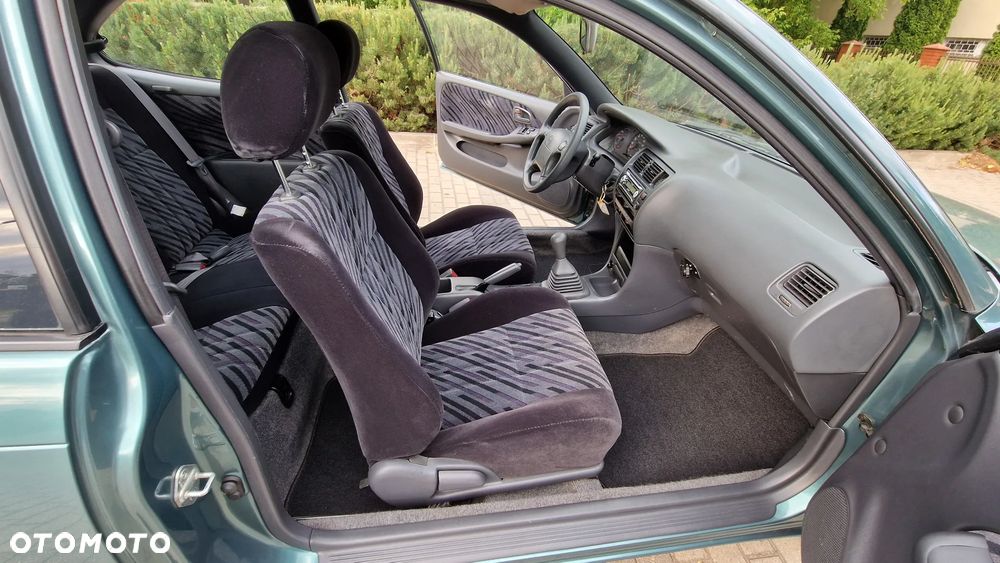 Toyota Corolla - 17