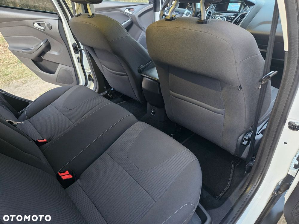 Ford Focus 1.6 Titanium - 25