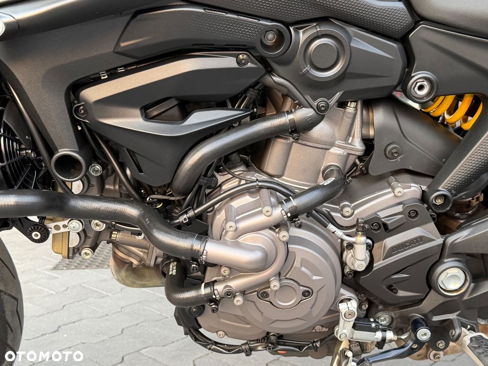 Ducati Monster - 32