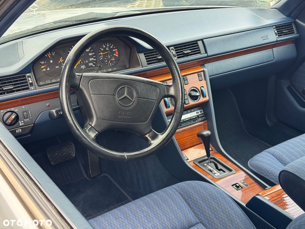 Mercedes-Benz W124 (1984-1993) - 18