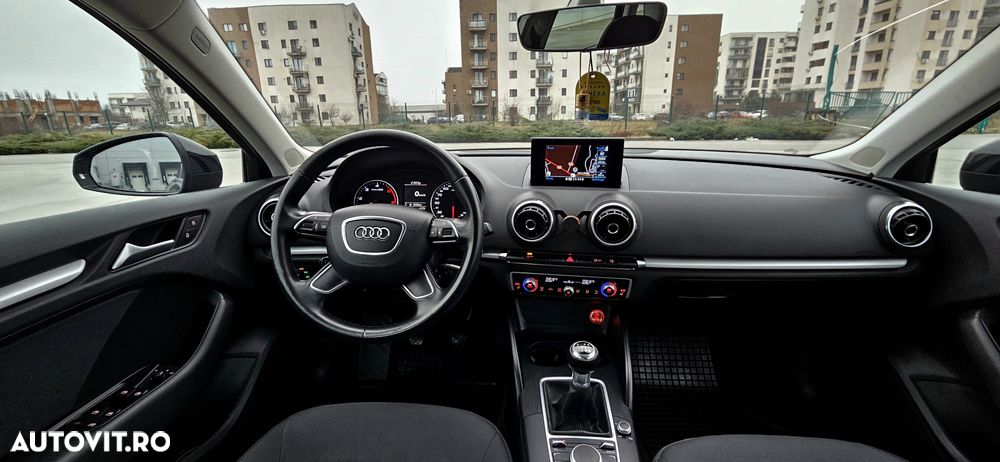 Audi A3 1.6 TDI clean Ambiente - 11