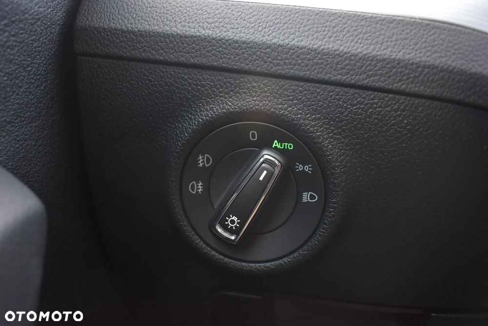 Skoda Superb 2.0 TDI SCR Ambition DSG - 35