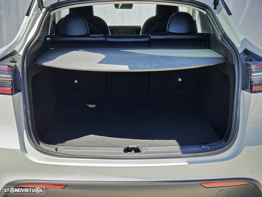 Tesla Model Y Long Range Dual Motor AWD - 5