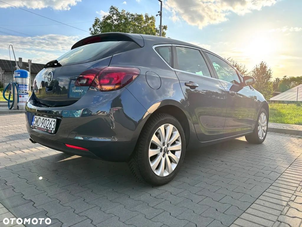 Opel Astra 1.4 Turbo Cosmo - 1