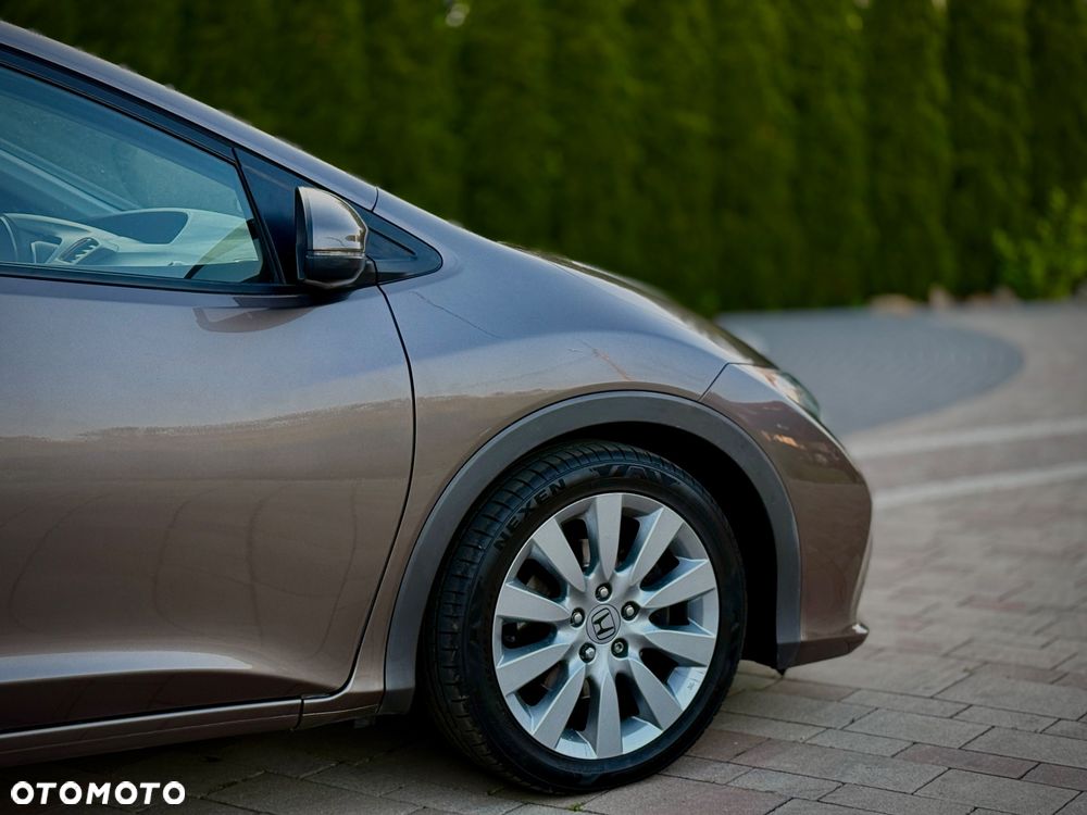 Honda Civic 1.8 i-VTEC Comfort 40 Jahre Edition - 10